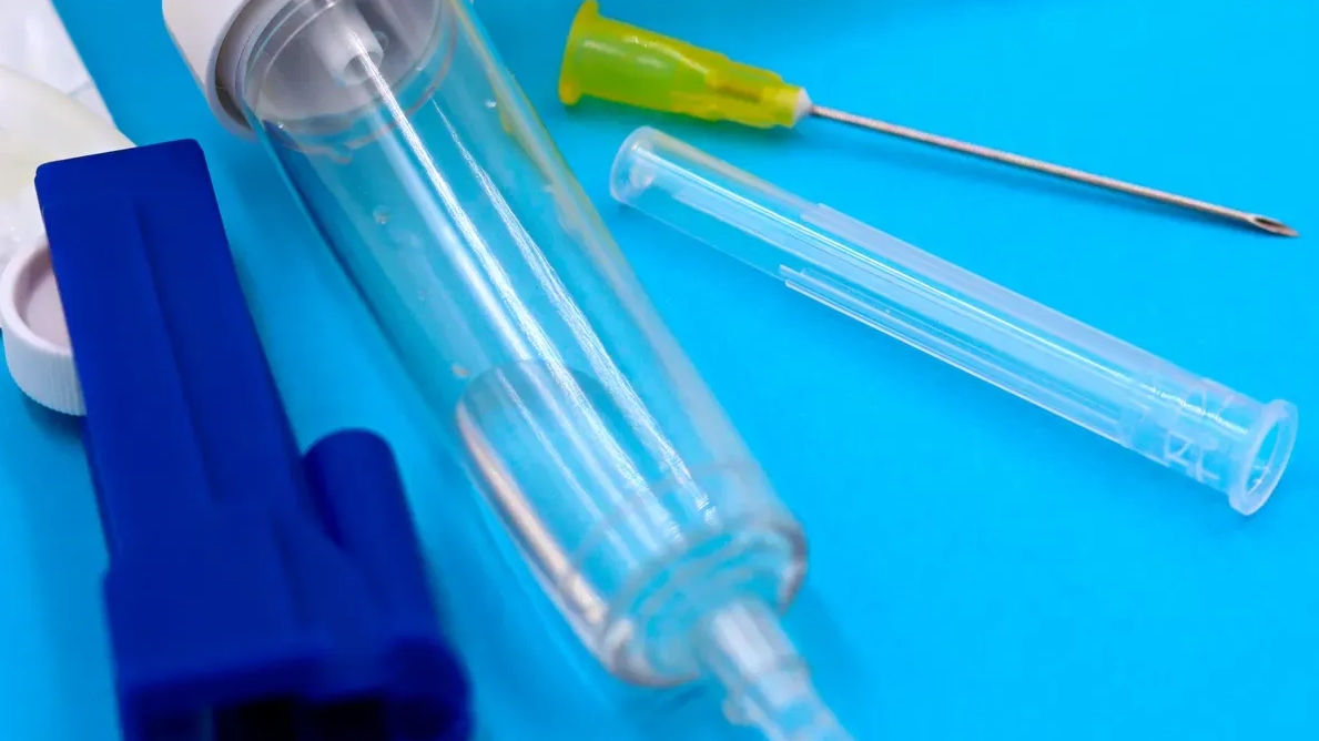 Qui fournit les seringues pour irrigateurs dentaires aux cliniques et aux distributeurs&nbsp;?